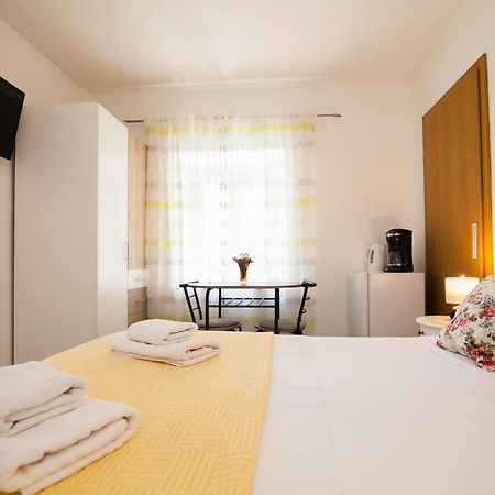 Old Town Accommodation Bol Buitenkant foto