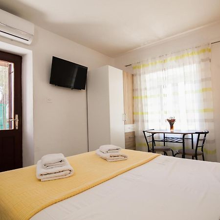 Old Town Accommodation Bol Buitenkant foto