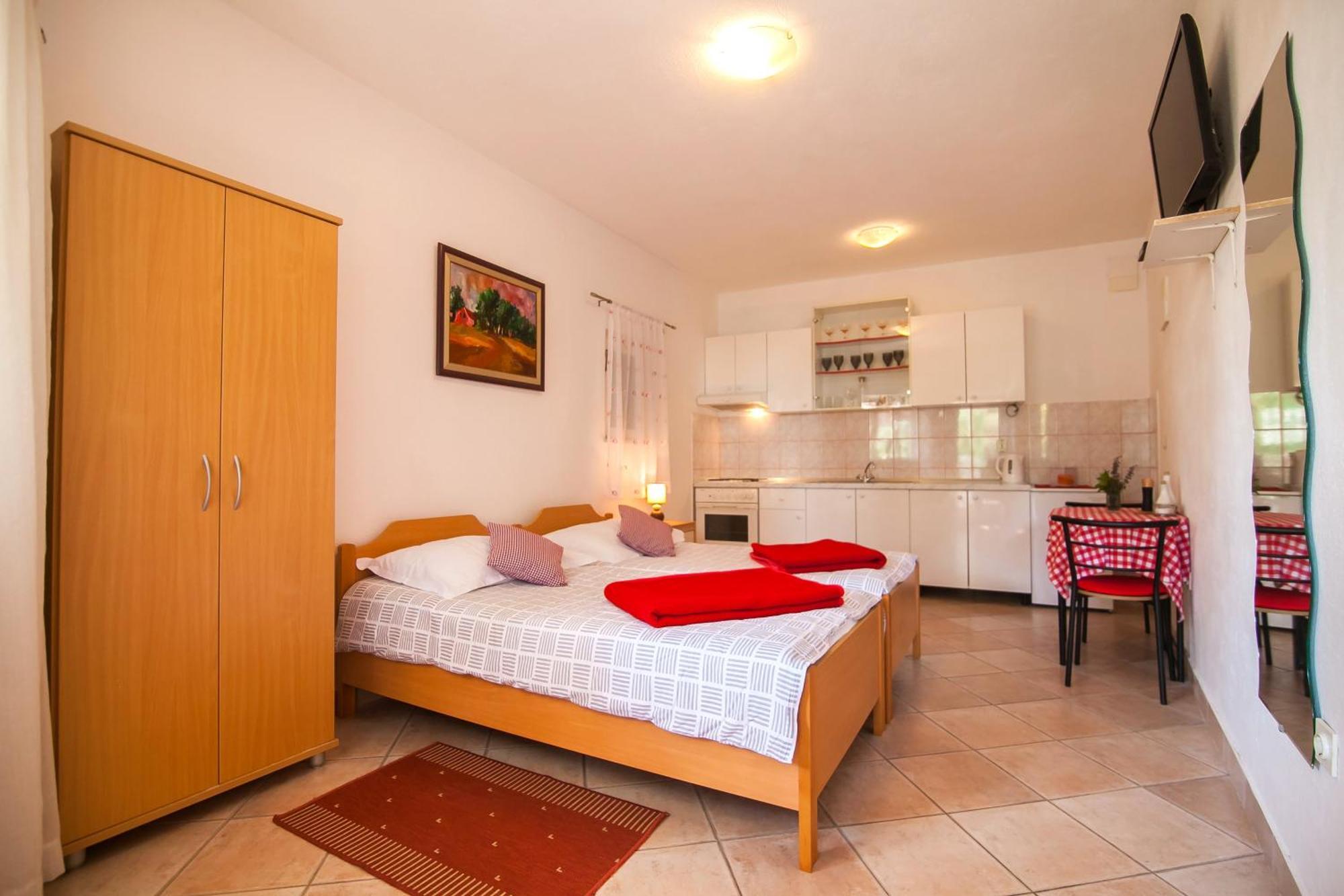 Old Town Accommodation Bol Buitenkant foto