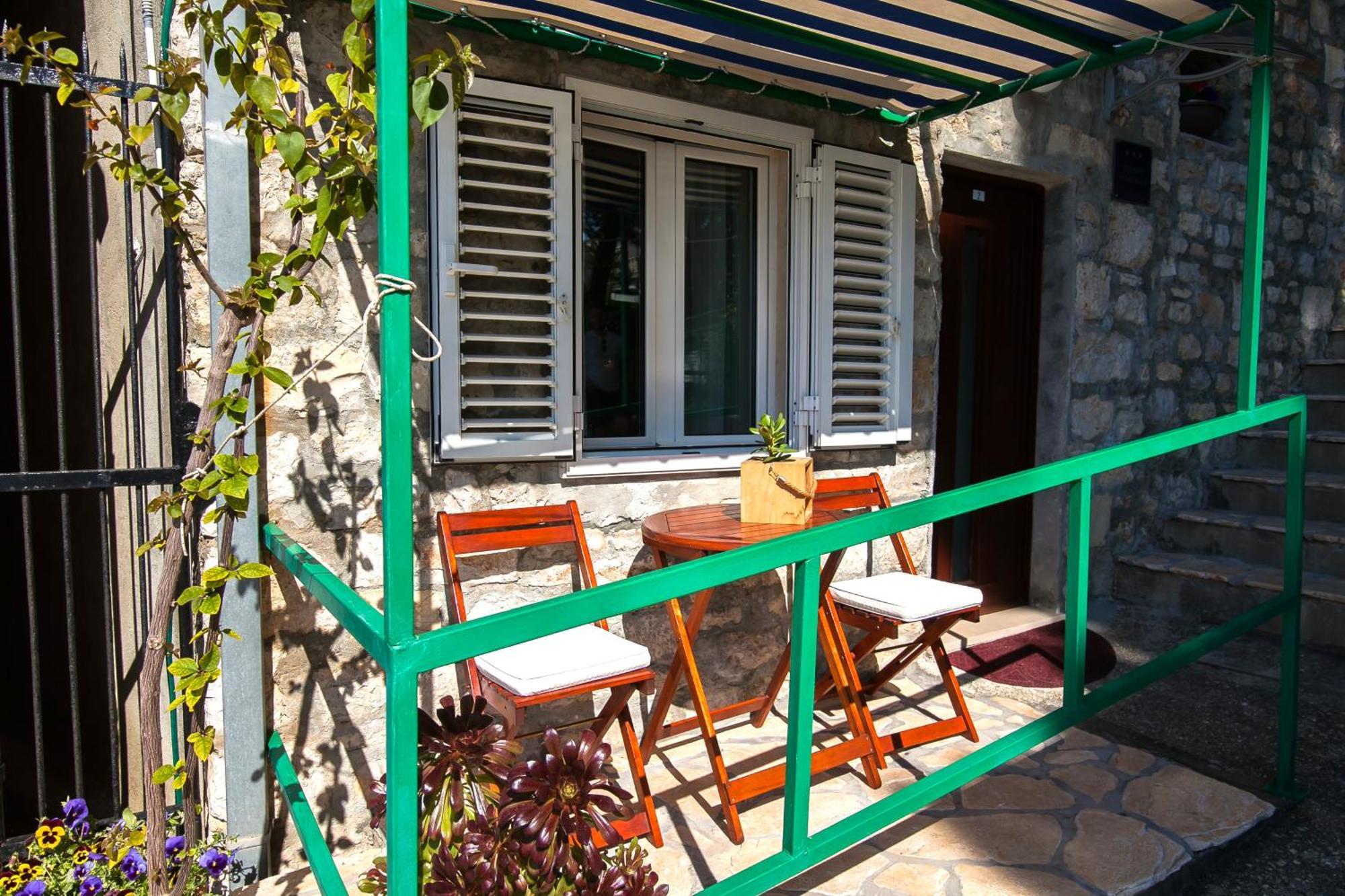 Old Town Accommodation Bol Buitenkant foto